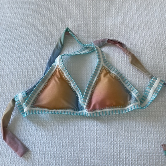 Crochet trim bikini top and bottom! - Picture 7 of 9